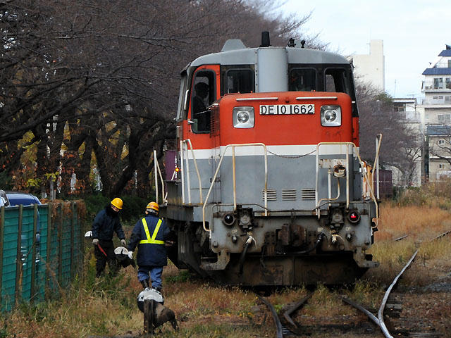 新鶴見機関区DE10-1662